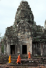 bayon_monks
